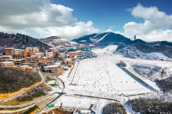 云上草原，南方雪场天花板
