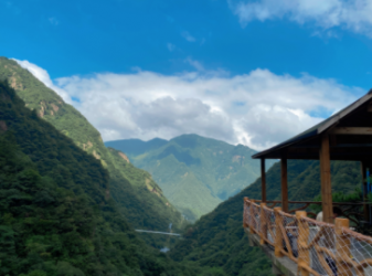 探秘安吉浙北大峡谷：山水禅意与高空挑战的双重盛宴