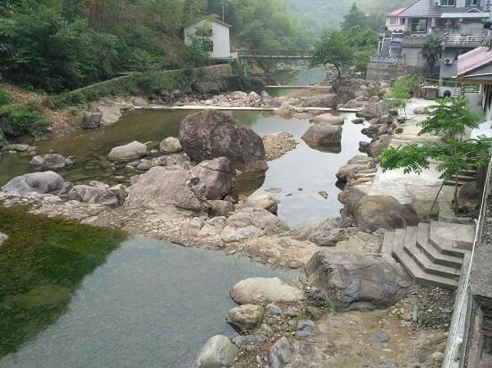 小溪流