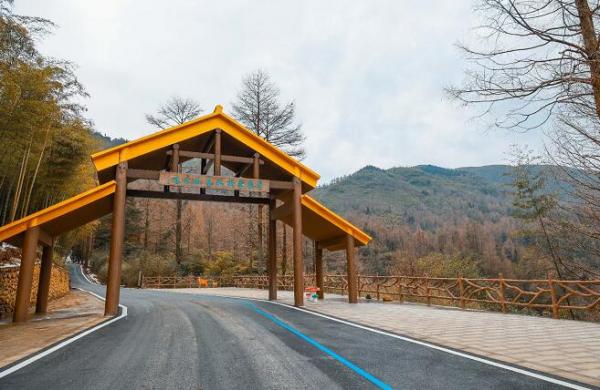 附近马路