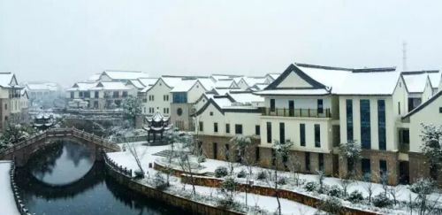 小镇雪景