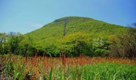 蓝天青山