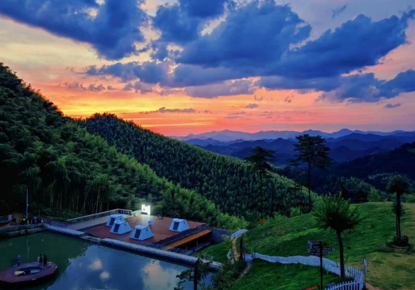半岛露营村